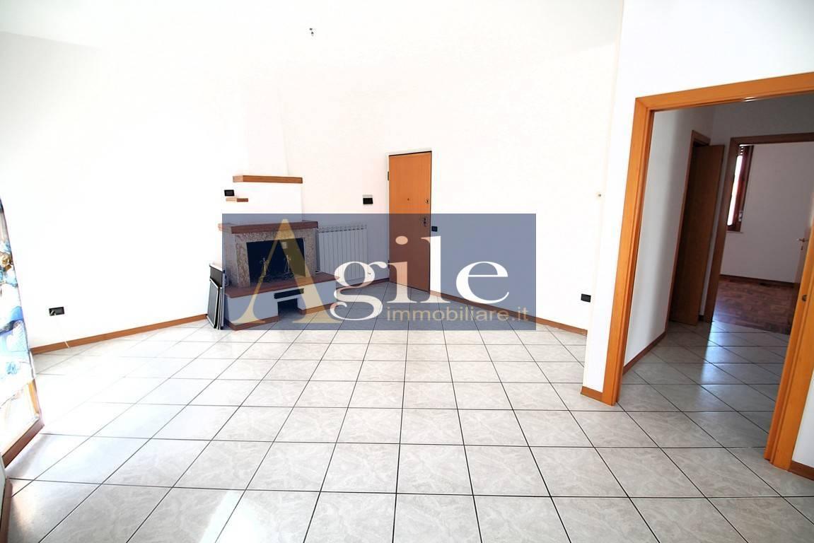 appartamento in vendita ad Ascoli Piceno in zona Marino del Tronto