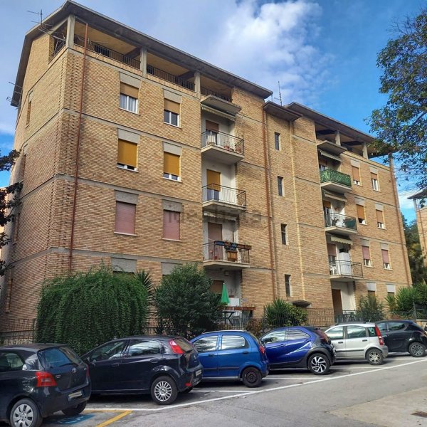 appartamento in vendita ad Ascoli Piceno in zona Borgo Solestà