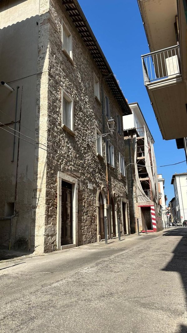 appartamento in vendita ad Ascoli Piceno in zona Centro Storico