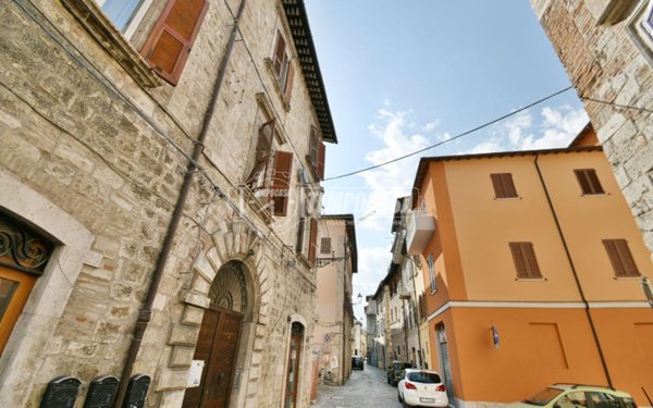 appartamento in vendita ad Ascoli Piceno in zona Centro Storico