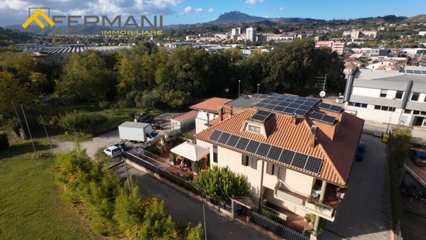 casa indipendente in vendita ad Ascoli Piceno