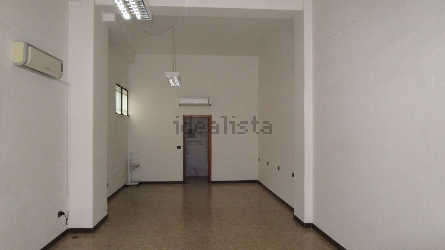 negozio in vendita ad Ascoli Piceno