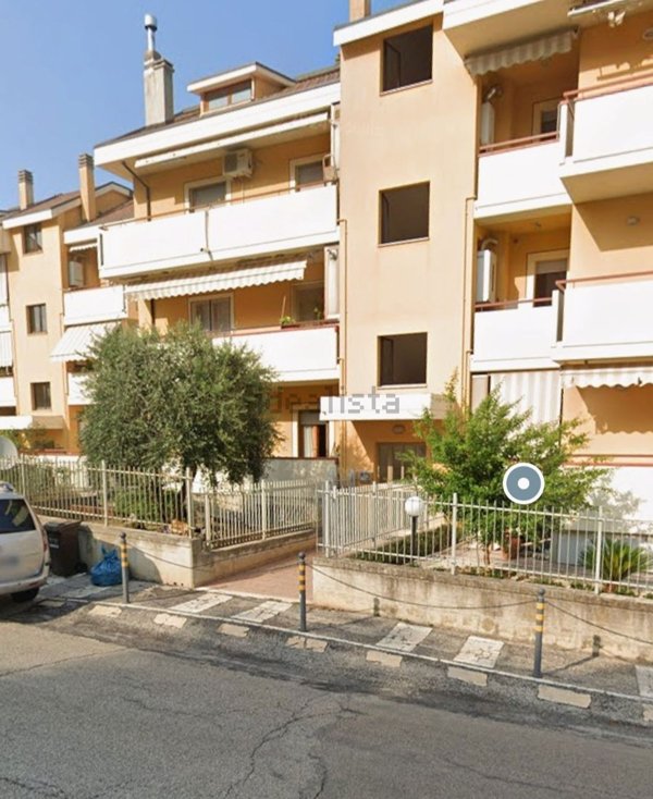 appartamento in vendita ad Ascoli Piceno in zona Poggio di Bretta