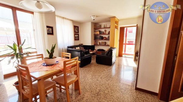 casa indipendente in vendita ad Ascoli Piceno in zona Monticelli