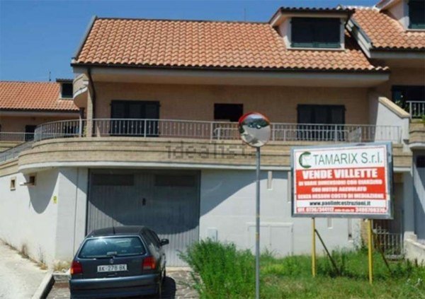 casa indipendente in vendita ad Ascoli Piceno in zona Monticelli
