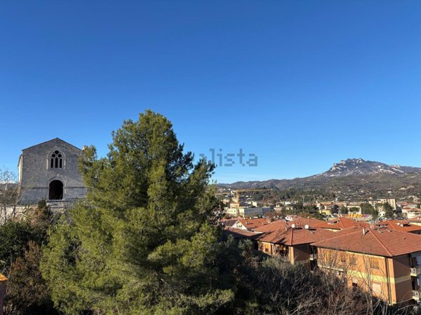 casa indipendente in vendita ad Ascoli Piceno in zona Centro Storico
