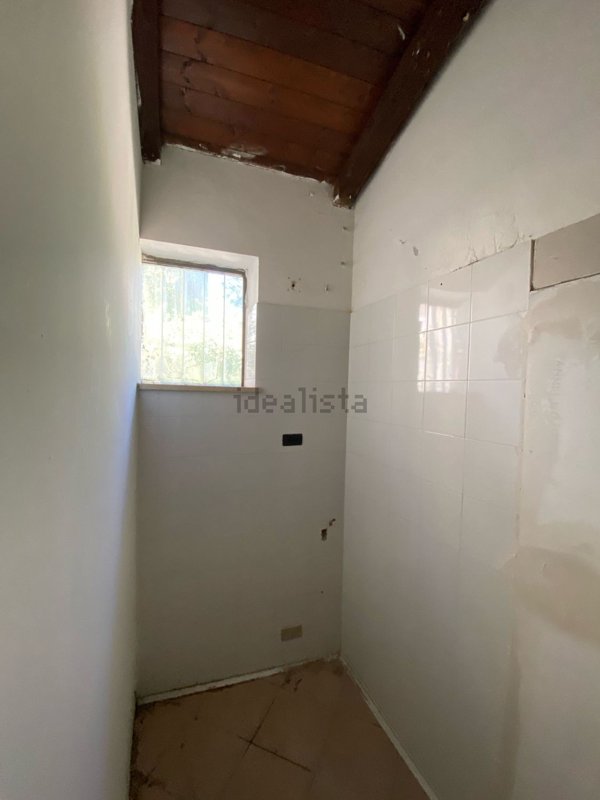 locale commerciale in vendita ad Ascoli Piceno