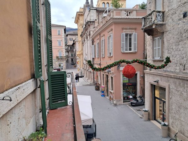 ufficio in vendita ad Ascoli Piceno