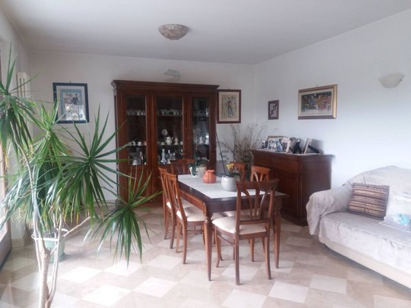 casa indipendente in vendita ad Ascoli Piceno in zona Monticelli