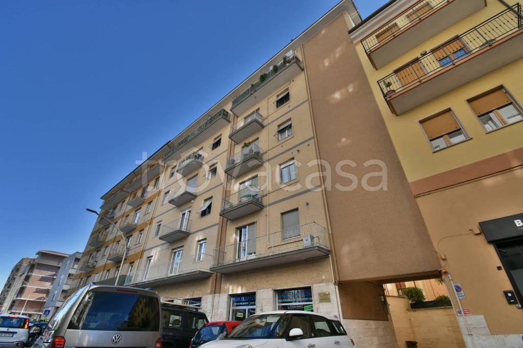 appartamento in vendita ad Ascoli Piceno in zona Piazza Immacolata