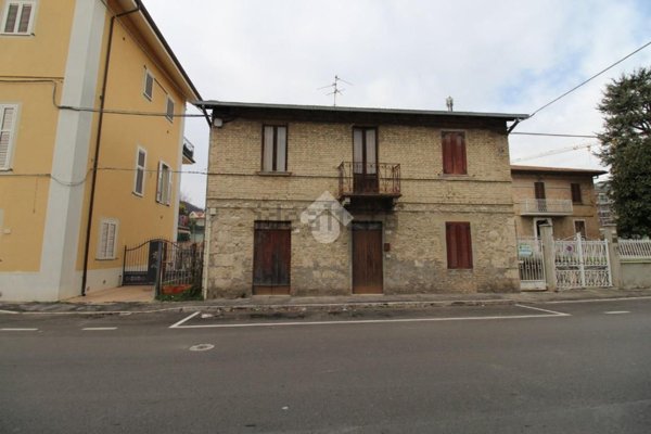 casa indipendente in vendita ad Ascoli Piceno in zona Porta Maggiore