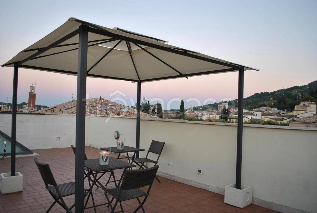 appartamento in vendita ad Ascoli Piceno in zona Centro Storico