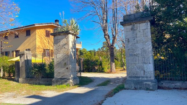 casa indipendente in vendita ad Ascoli Piceno