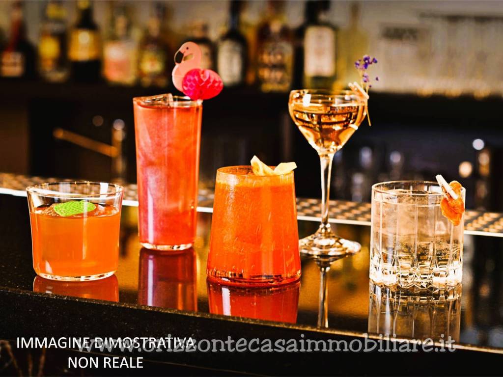 negozio in vendita ad Ascoli Piceno in zona Campo Parignano