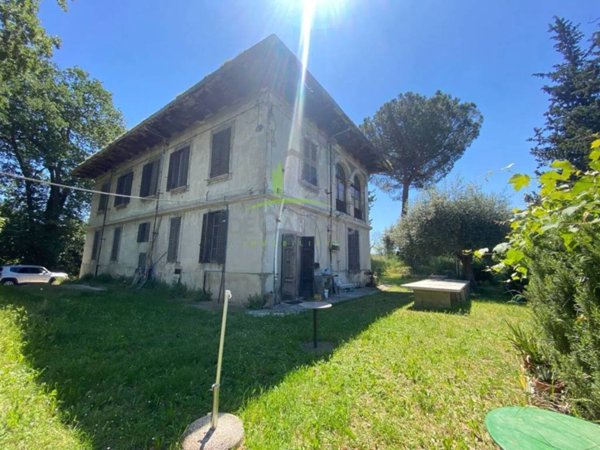 casa indipendente in vendita ad Ascoli Piceno in zona Centro Storico