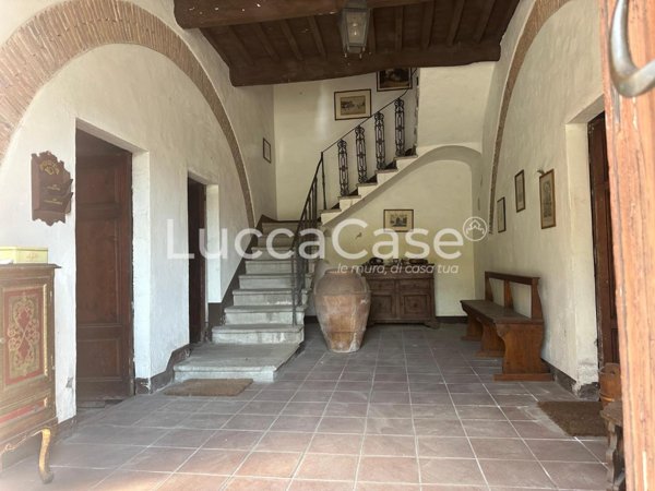 casa indipendente in vendita ad Ascoli Piceno in zona Mozzano