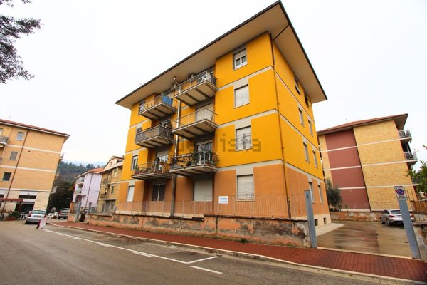appartamento in vendita ad Ascoli Piceno in zona Borgo Solestà