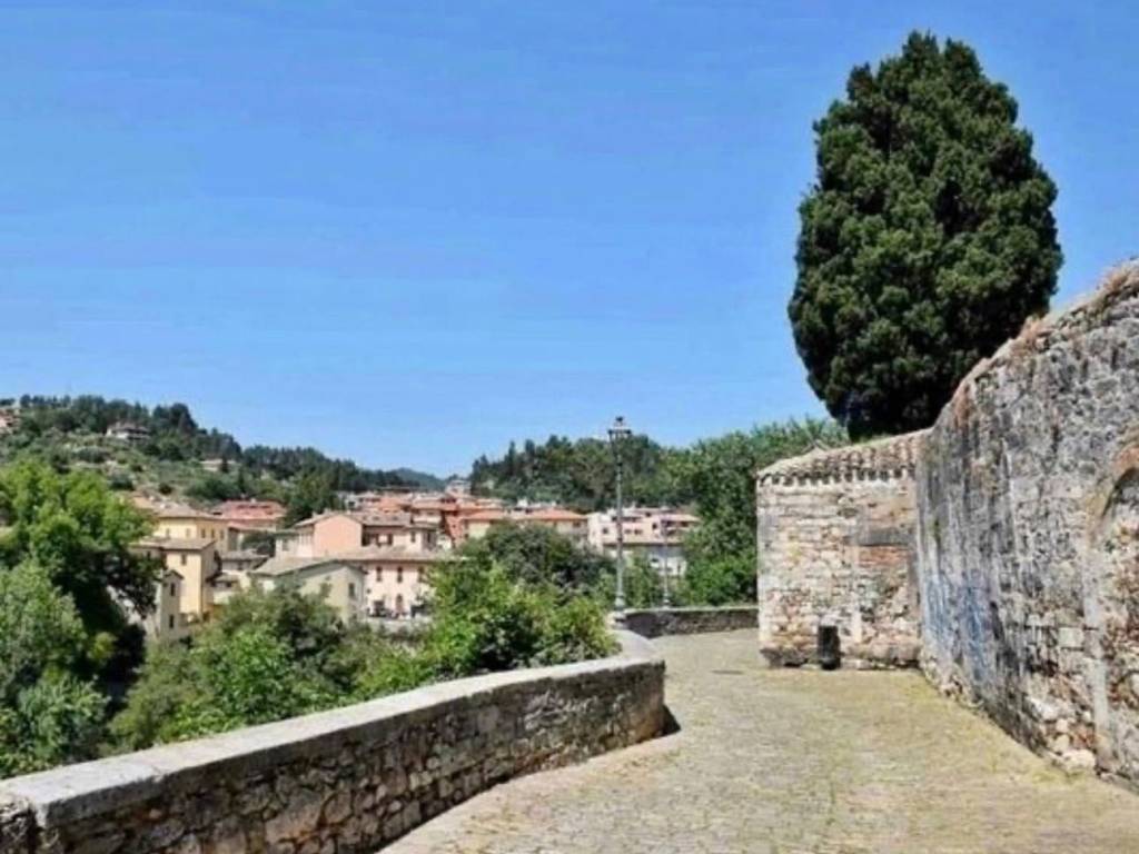 casa indipendente in vendita ad Ascoli Piceno in zona Centro Storico