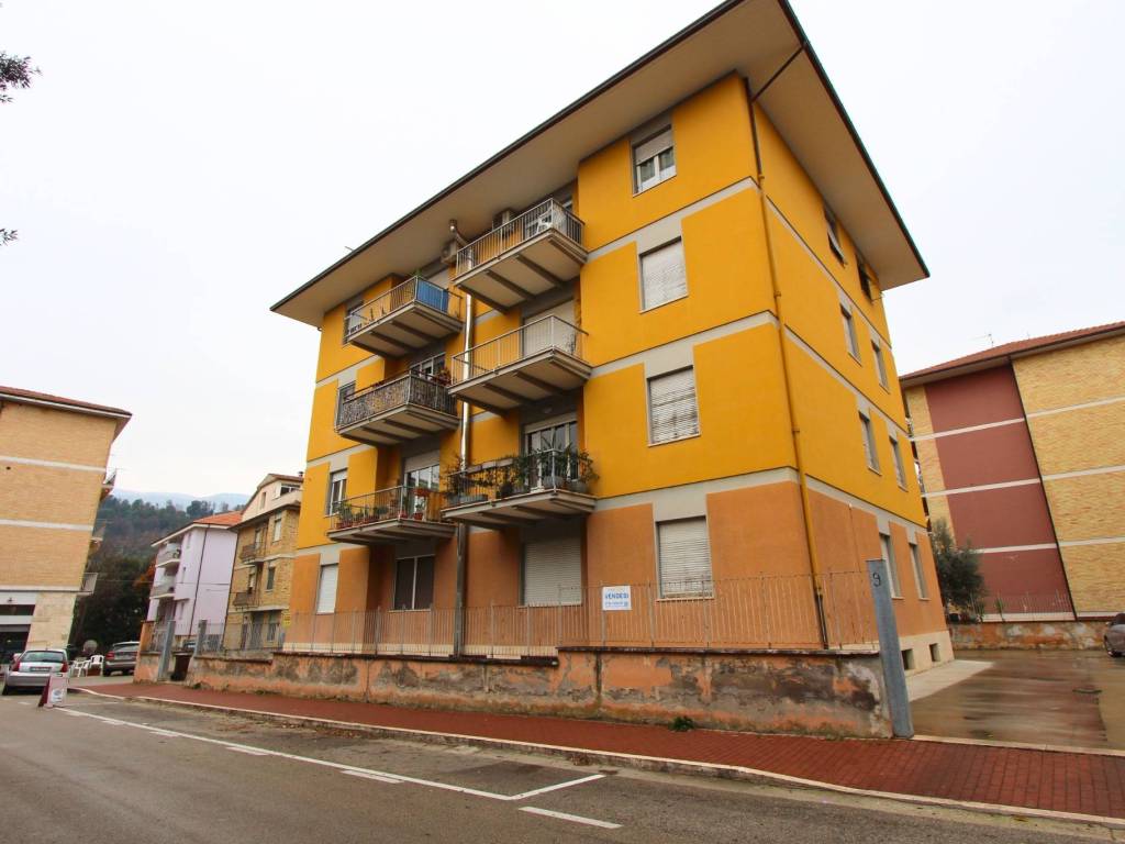 appartamento in vendita ad Ascoli Piceno in zona Borgo Solestà