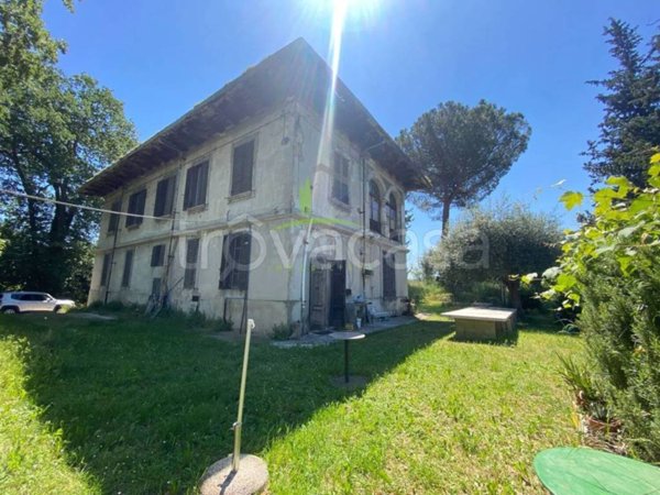 casa indipendente in vendita ad Ascoli Piceno in zona Centro Storico