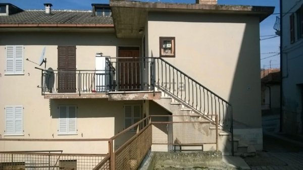 appartamento in vendita ad Ascoli Piceno in zona Venagrande