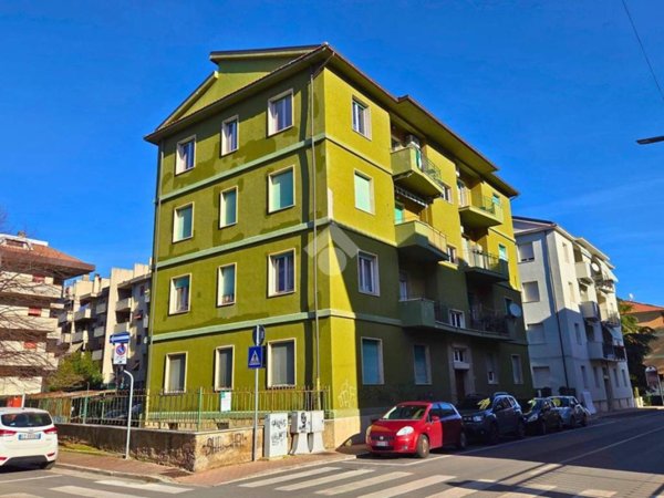 appartamento in vendita ad Ascoli Piceno in zona Borgo Solestà