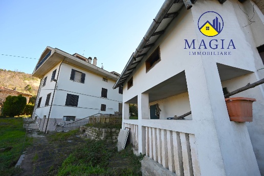 casa indipendente in vendita ad Ascoli Piceno in zona Castel Trosino