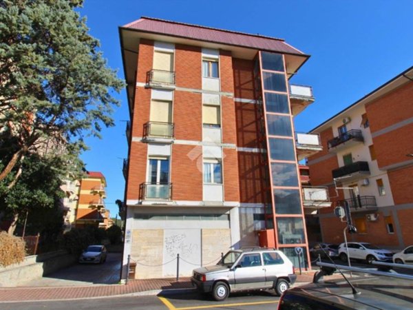 appartamento in vendita ad Ascoli Piceno in zona Borgo Solestà
