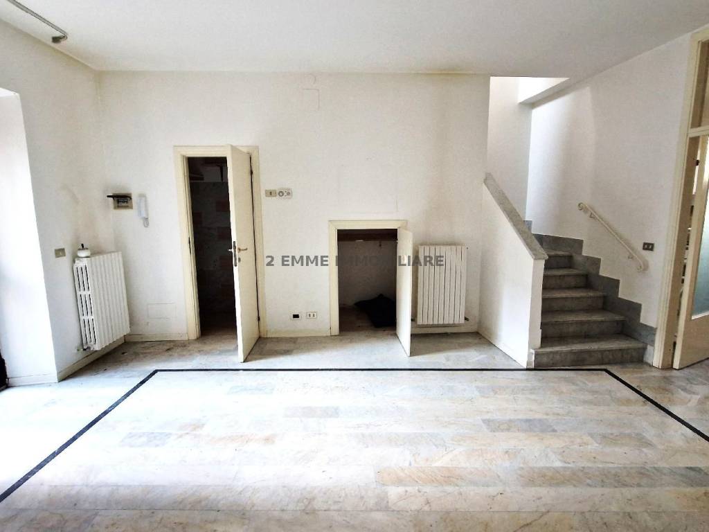 appartamento in vendita ad Ascoli Piceno in zona Borgo Solestà