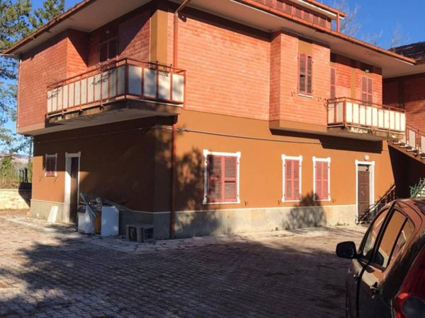 villa in vendita ad Ascoli Piceno in zona Centro Storico