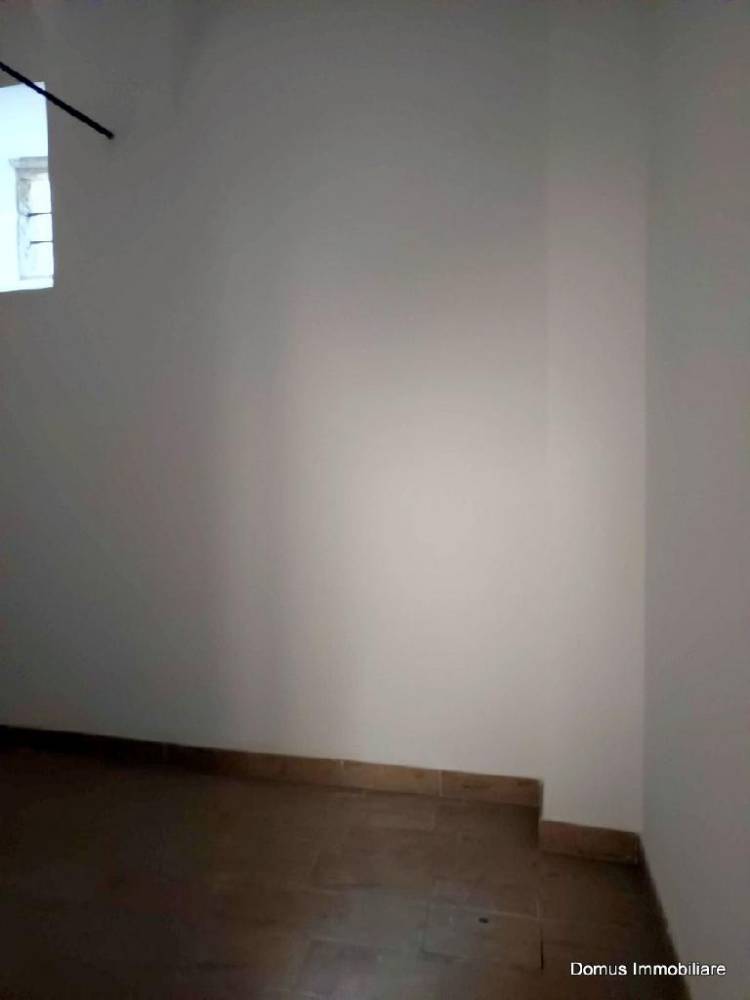 locale di sgombero in vendita ad Ascoli Piceno