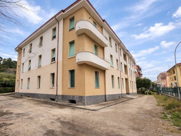 appartamento in vendita ad Ascoli Piceno in zona Campo Parignano