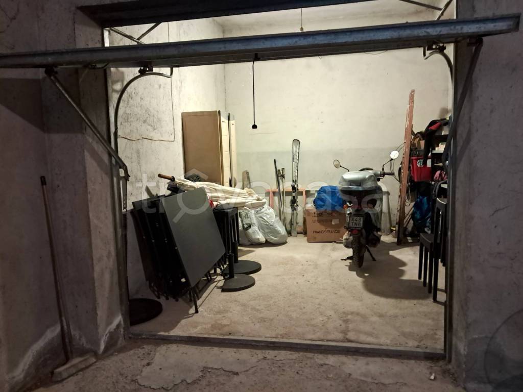 locale di sgombero in vendita ad Ascoli Piceno in zona Centro Storico
