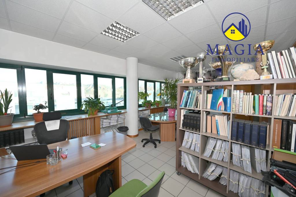 ufficio in vendita ad Ascoli Piceno in zona Centro Storico