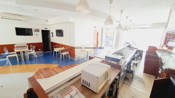 locale commerciale in vendita ad Ascoli Piceno in zona Monticelli