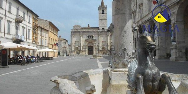 appartamento in vendita ad Ascoli Piceno in zona Centro Storico
