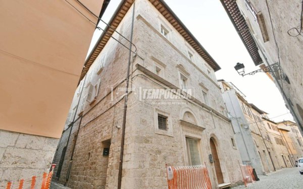 appartamento in vendita ad Ascoli Piceno