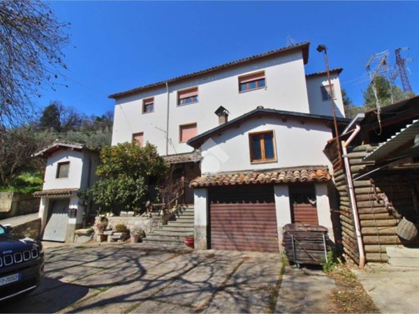 casa indipendente in vendita ad Ascoli Piceno