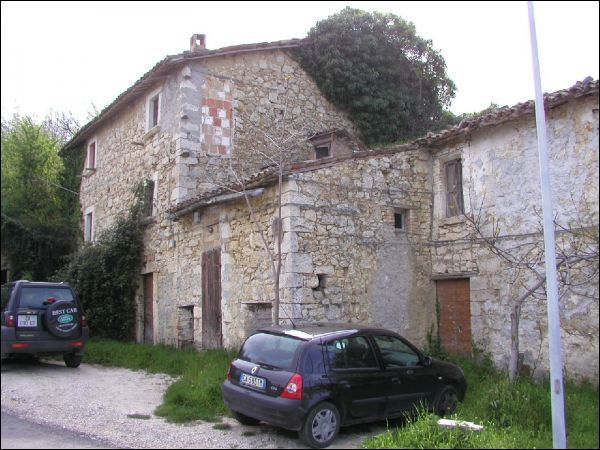 casa indipendente in vendita ad Ascoli Piceno in zona Lisciano