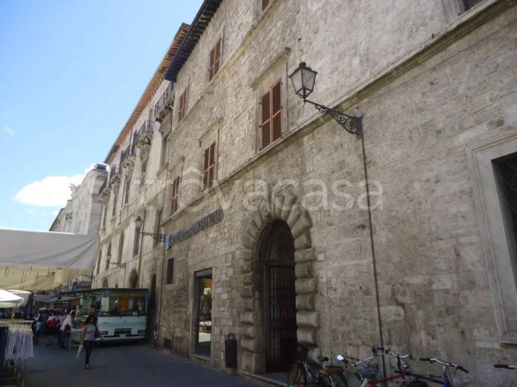 intera palazzina in vendita ad Ascoli Piceno in zona Centro Storico
