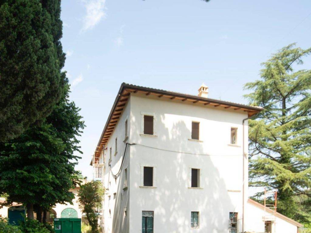 casa indipendente in vendita ad Ascoli Piceno in zona Croce di Tolignano