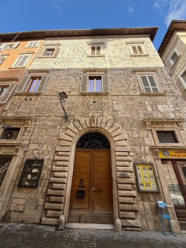 appartamento in vendita ad Ascoli Piceno