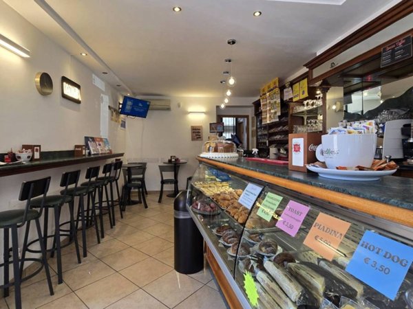 negozio in vendita ad Ascoli Piceno