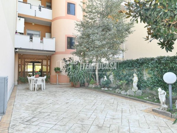 casa indipendente in vendita ad Ascoli Piceno in zona Monticelli