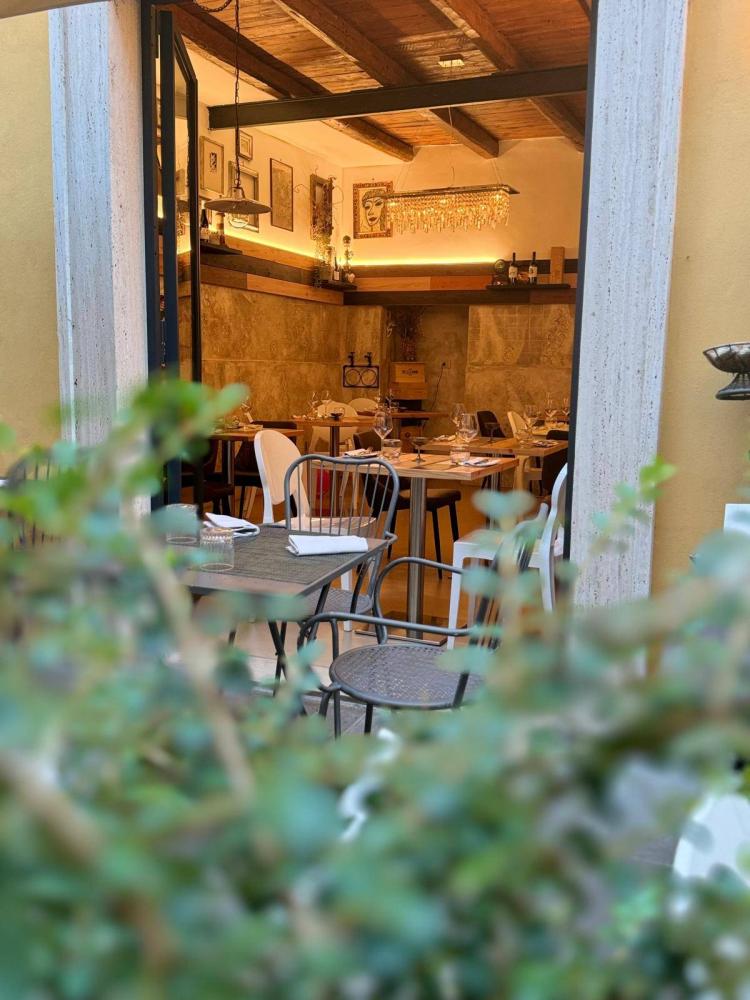 locale di sgombero in vendita ad Ascoli Piceno in zona Centro Storico