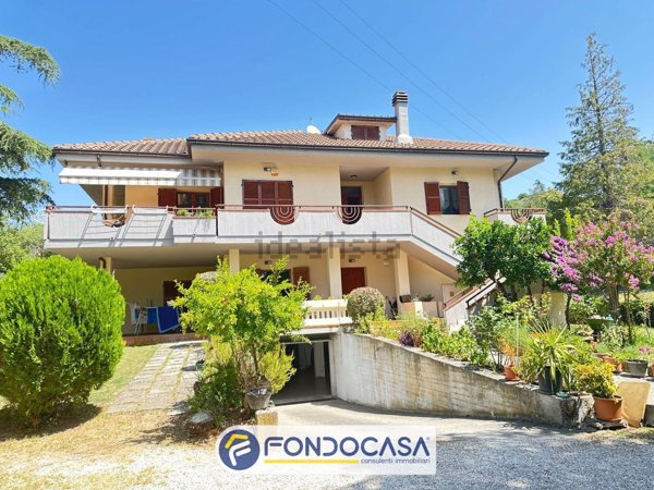 casa indipendente in vendita ad Ascoli Piceno