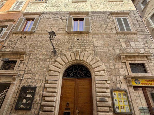 appartamento in vendita ad Ascoli Piceno