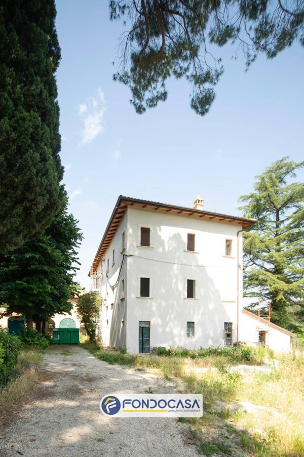 casa indipendente in vendita ad Ascoli Piceno in zona Croce di Tolignano