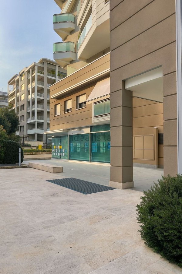 locale commerciale in vendita ad Ascoli Piceno