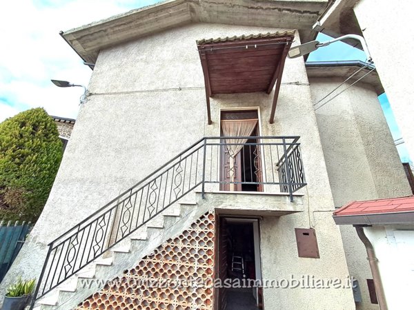 intera palazzina in vendita ad Ascoli Piceno in zona Venagrande